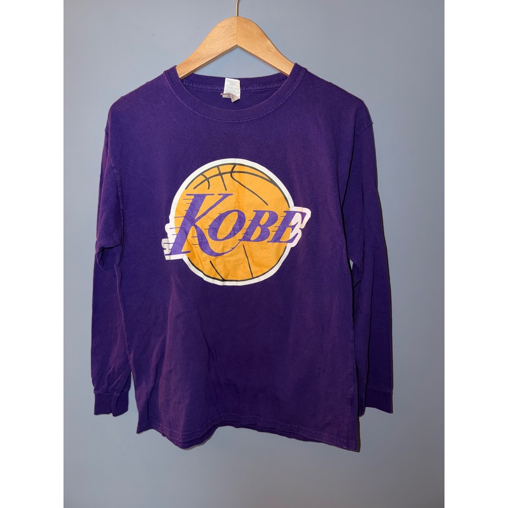 Gildan Kobe Bryant Los Angeles Lakers Purple Long Sleeve Graphic Tee Youth XL